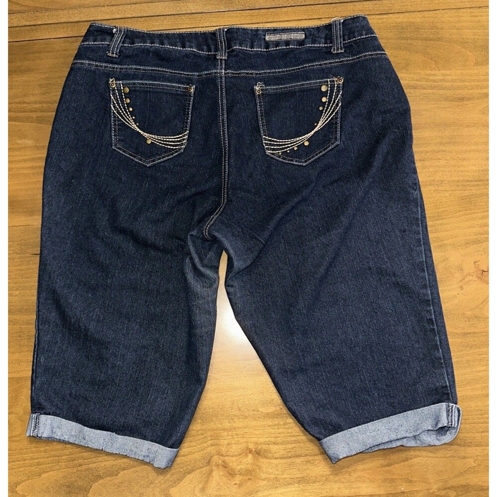 Baccini Long Jean Shorts Womans Size 16 Blue Dark Wash Embellished Pockets￼